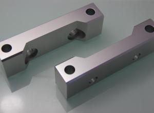 Natural anodized aluminium cnc milled holder