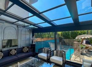 GLASS CEILING SYSTEM