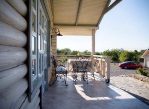 Selling a restaurant and hotel complex French Town in Beregovo