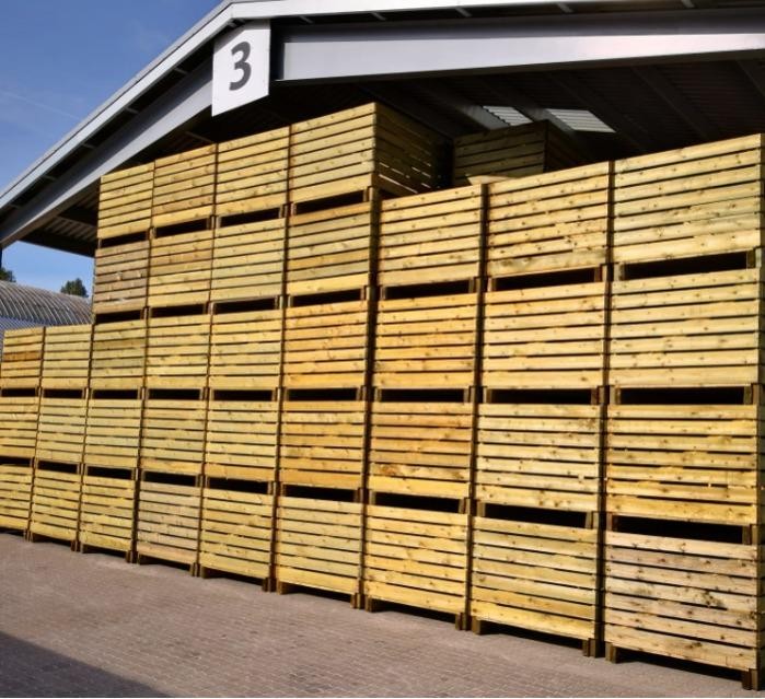 Special filmed-plywood boxes