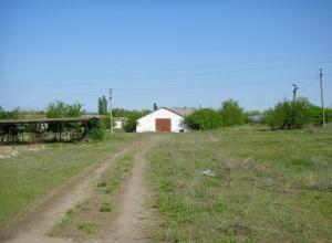 Selling a farm. livestock complex. operating business
