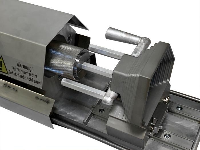 Twist-Control Testing Machine