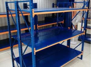 MEDIUM STORAGE RACKING SYSTEMS