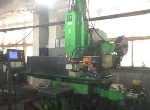 Milling machine with CNC GF2171S6