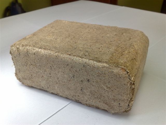 RUF fuel briquettes production. Woodworking: sawing wood