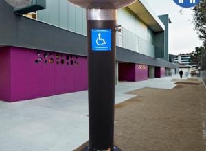 URBAN DRINKING FOUNTAIN FH-01 FROM A POOL