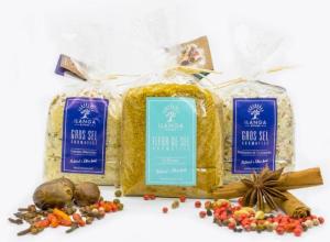  Coarse salt and Fleur de sel, plain or flavoured