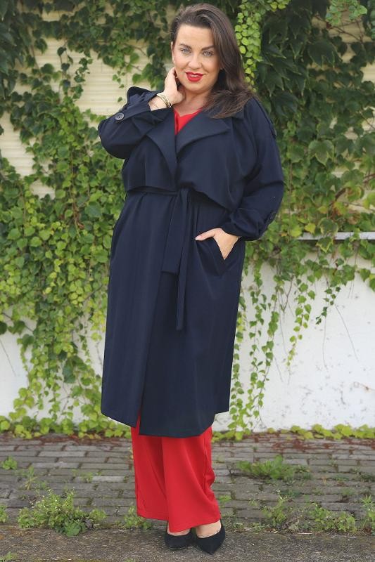 Casual dress with long sleeves cut under the bust ROZYCZKA claret