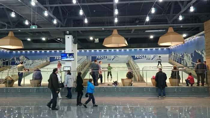 Indoor ski simulators