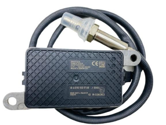 TAIL LIGHT STOP LIGHT FOR BUSES AND TRUCKS