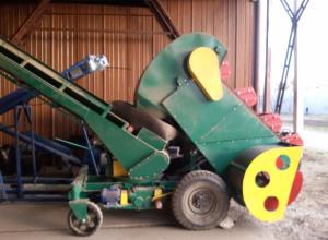  Selling equipment for the soybean processing workshop.
