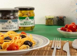 Black & Green Table Olives