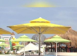 outdoor cafe restaurant parasol