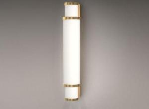 WALL LIGHT