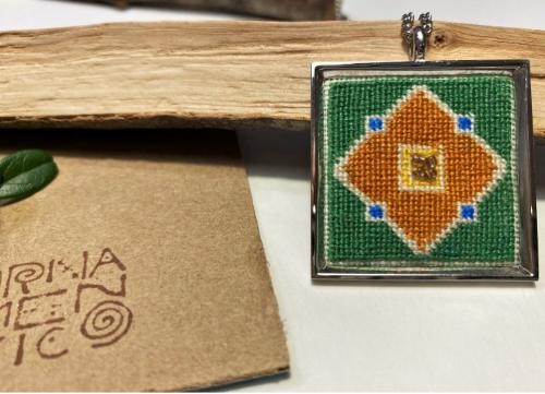 Wooden pendant with jasper beads