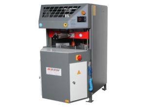 AUTOMATIC CORNER CLEANING MACHINE