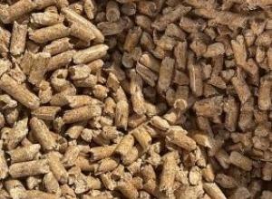 We sell granulated herbal flour from alfalfa (pellets)