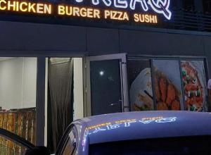  Fast food in the center at the opening cost