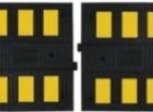 Rubber Road Bump with Reflector