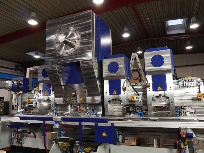 Clamping ring machine