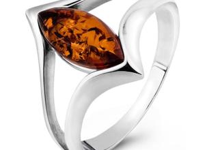 Silver ring 925 with Baltic amber