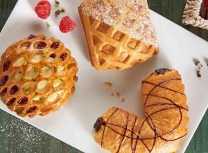 Sweet filled pastries