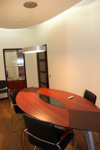  Vendendo. Escritório 325 sq. Rua Kherson
