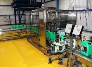 Automatic Jerry cans Filling and Capping Line