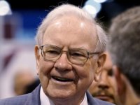 Billionaire investor Warren Buffett to retire from Kraft Heinz board