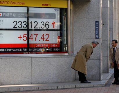 Asia stocks saunter toward historic high, U.S. earnings hurdle