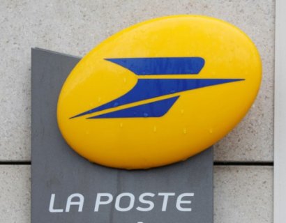 France's La Poste plans to buy stake in insurer CNP Assurances: source