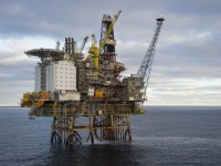 Why Investors in Oil Companies Don't Care About Crude's Drop
