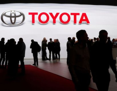 Toyota to invest about $500 million in Uber for driverless cars