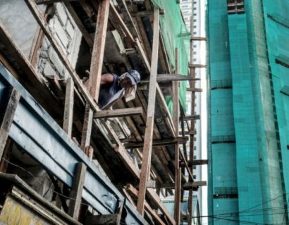 San Miguel Unit to Buy 85.7% of LafargeHolcim's Philippine Unit