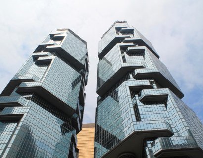 In Hong Kong, sharp drop in office rents slows down in November